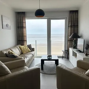 Appartement Met 2 Slaapkamers Op Zeedijk, Middelkerke
